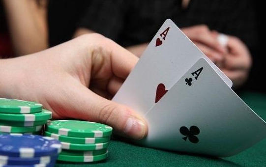 1767554410573945.jpg 從機率、心理到資金控管全面解析德州撲克賭場高手的實戰玩法與長期制勝之道