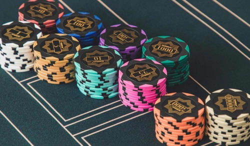 德州撲克大小盲注詳解：香港玩家必懂基礎規則